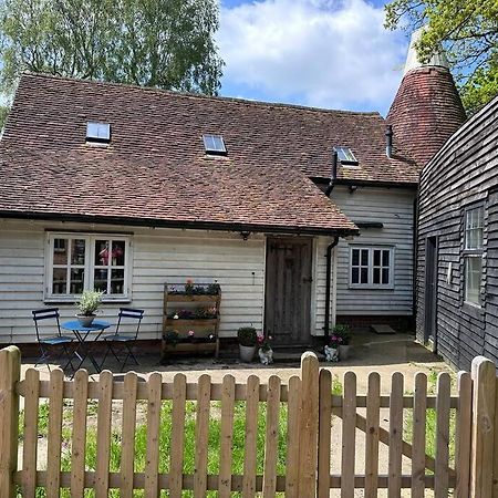 Beautiful 2 Bed Oast - 15 Acre Farm - Tunbridge Wells Villa ภายนอก รูปภาพ