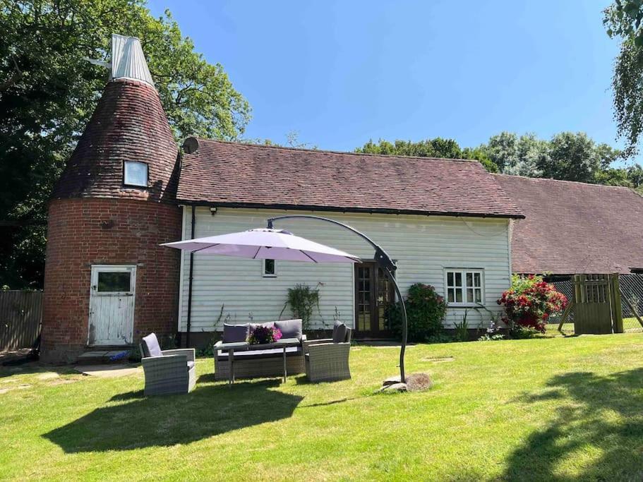 Beautiful 2 Bed Oast - 15 Acre Farm - Tunbridge Wells Villa ภายนอก รูปภาพ