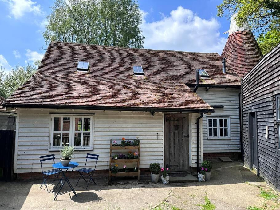 Beautiful 2 Bed Oast - 15 Acre Farm - Tunbridge Wells Villa ภายนอก รูปภาพ