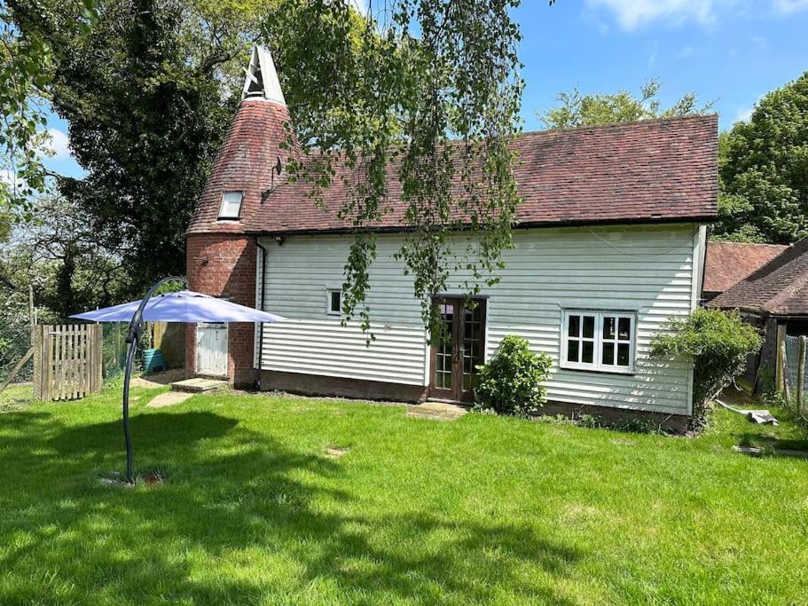 Beautiful 2 Bed Oast - 15 Acre Farm - Tunbridge Wells Villa ภายนอก รูปภาพ